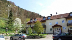 Гостиница Hotel-Gasthof zur Krone  Риденбург